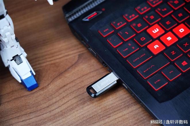 性能出色，售價(jià)親民 Lexar M400 高速閃存盤，辦公設(shè)備及消耗品的明智選擇